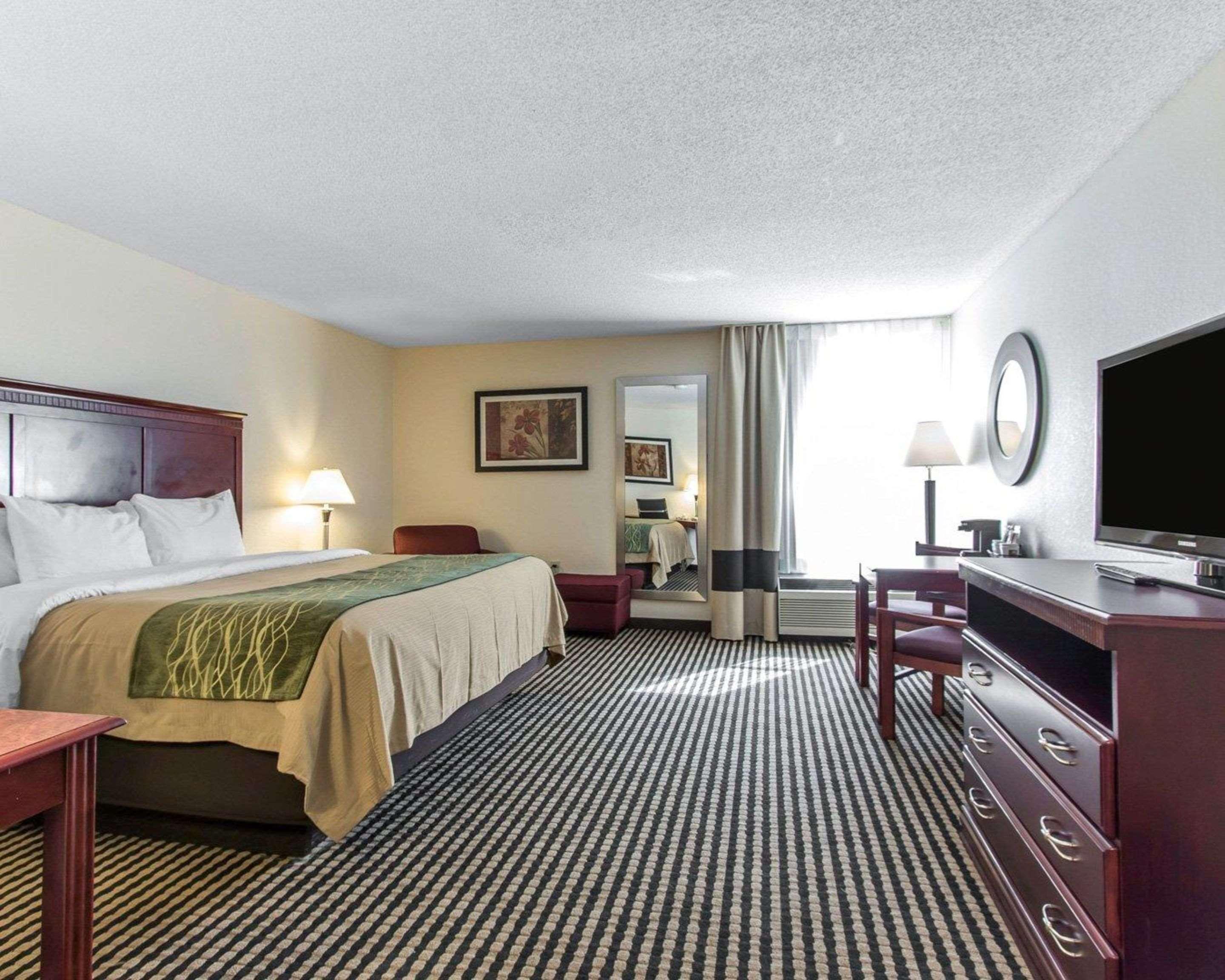 Comfort Inn Birmingham - Irondale Buitenkant foto