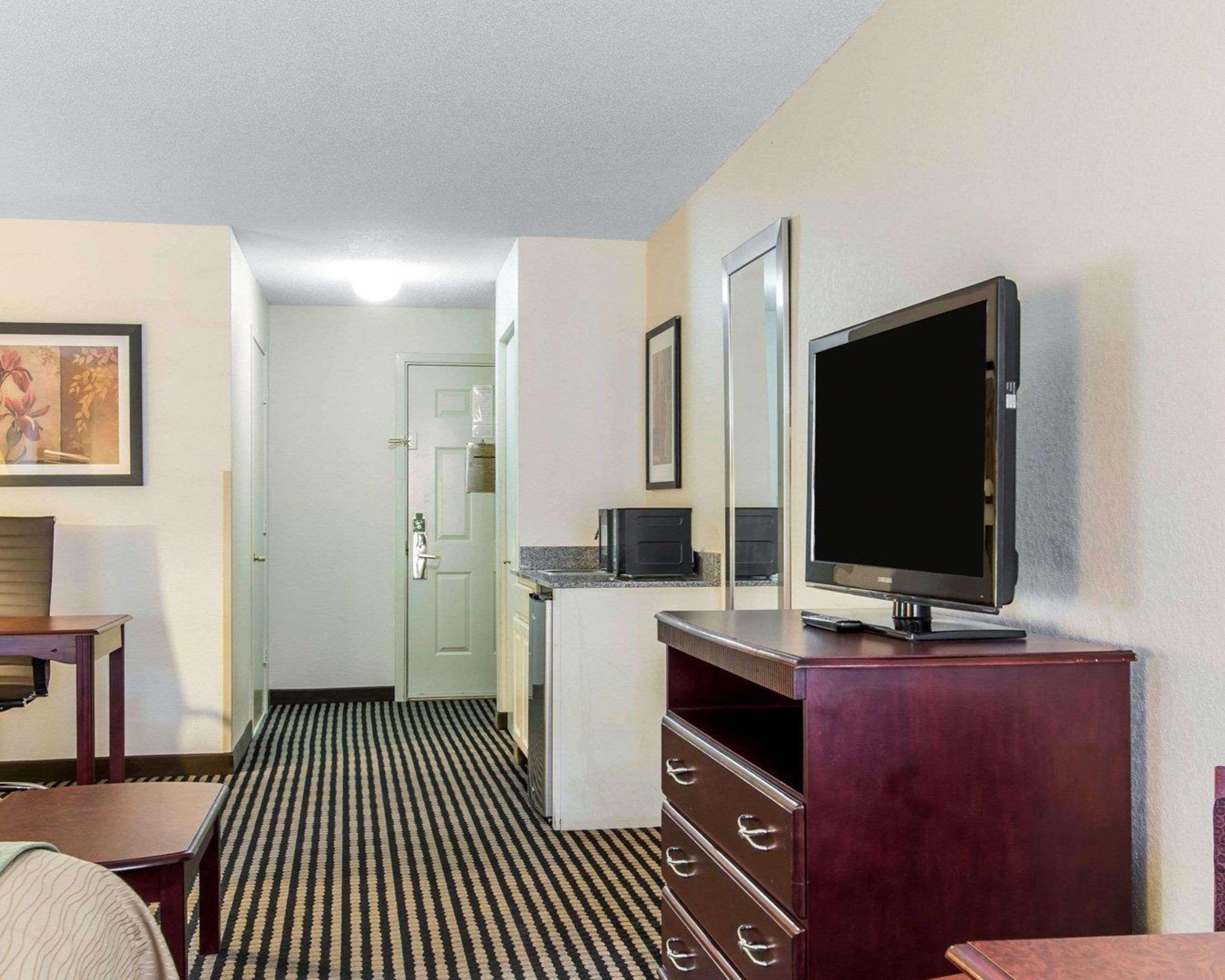Comfort Inn Birmingham - Irondale Buitenkant foto