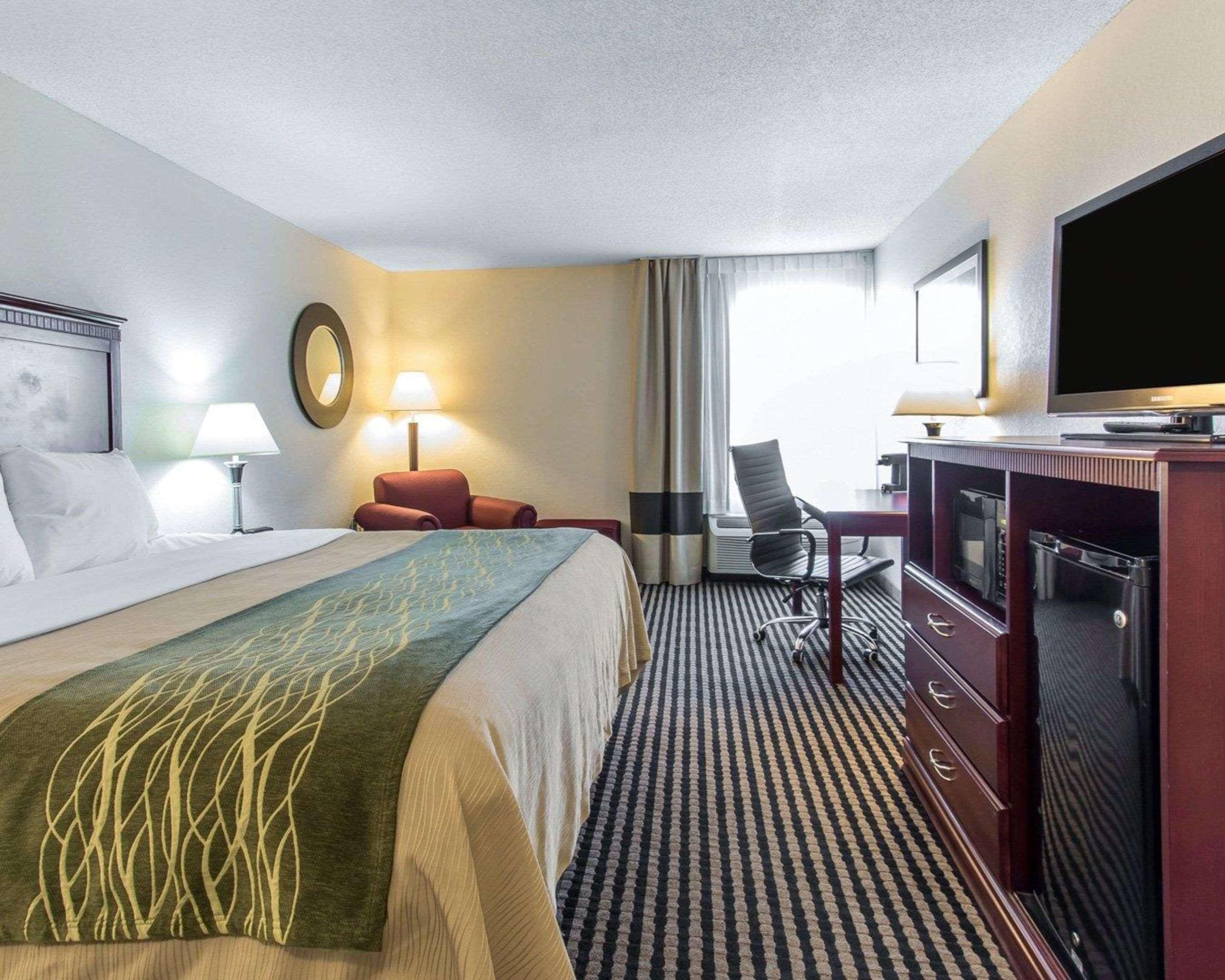 Comfort Inn Birmingham - Irondale Buitenkant foto