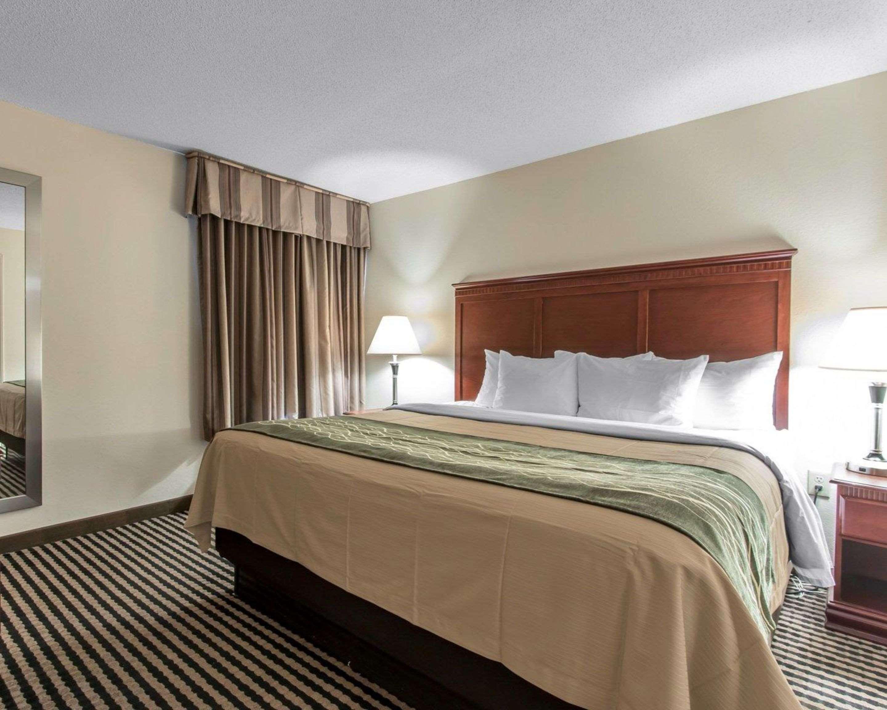 Comfort Inn Birmingham - Irondale Buitenkant foto