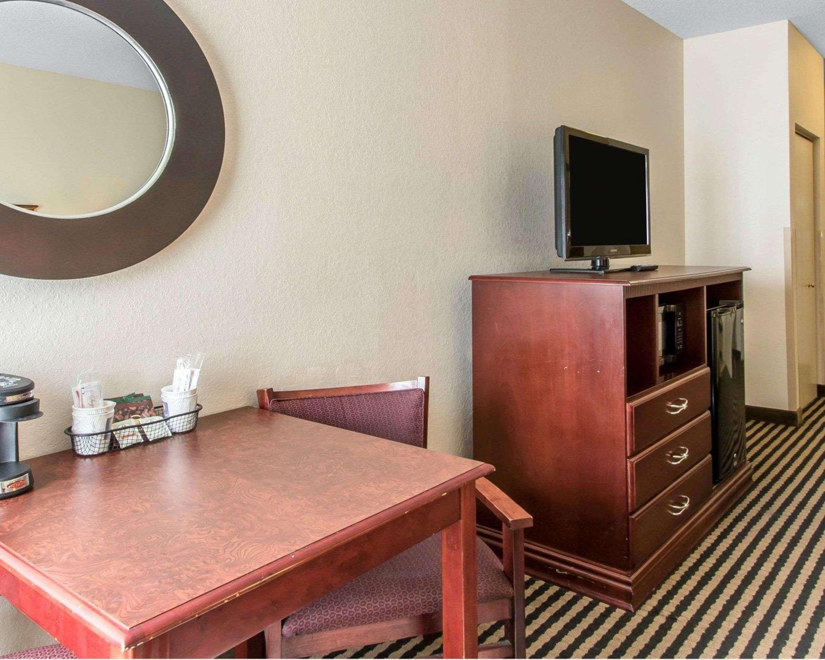 Comfort Inn Birmingham - Irondale Buitenkant foto
